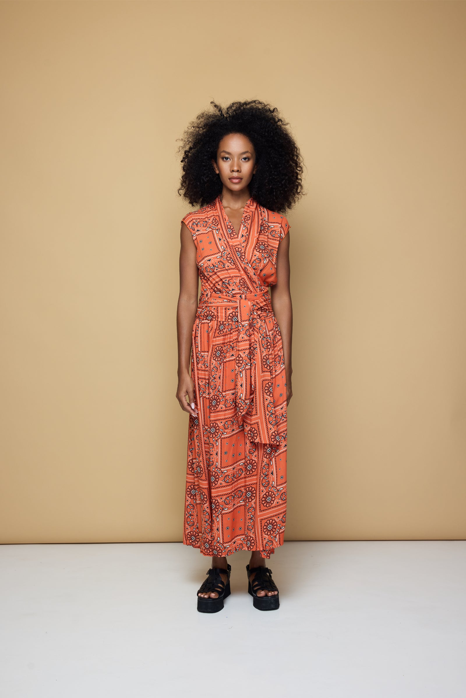 THE POINT DRESS MAXI - BANDANA BLOOD ORANGE PRINT