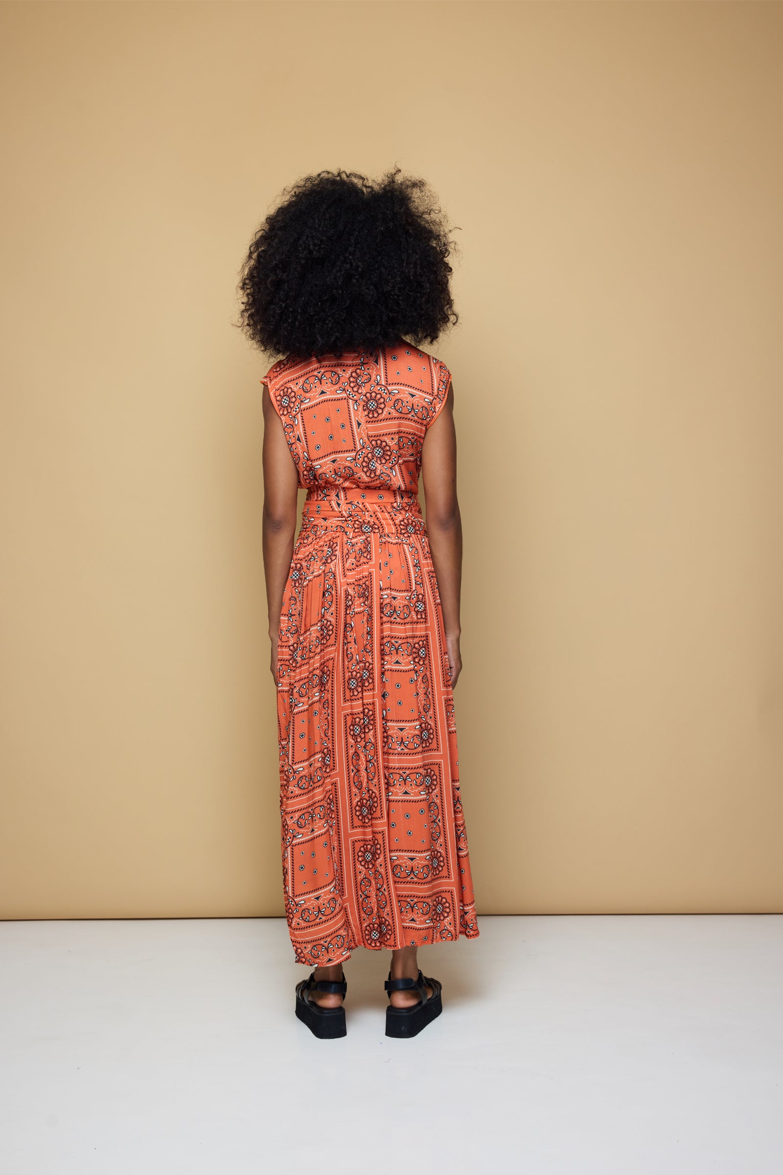 THE POINT DRESS MAXI - BANDANA BLOOD ORANGE PRINT