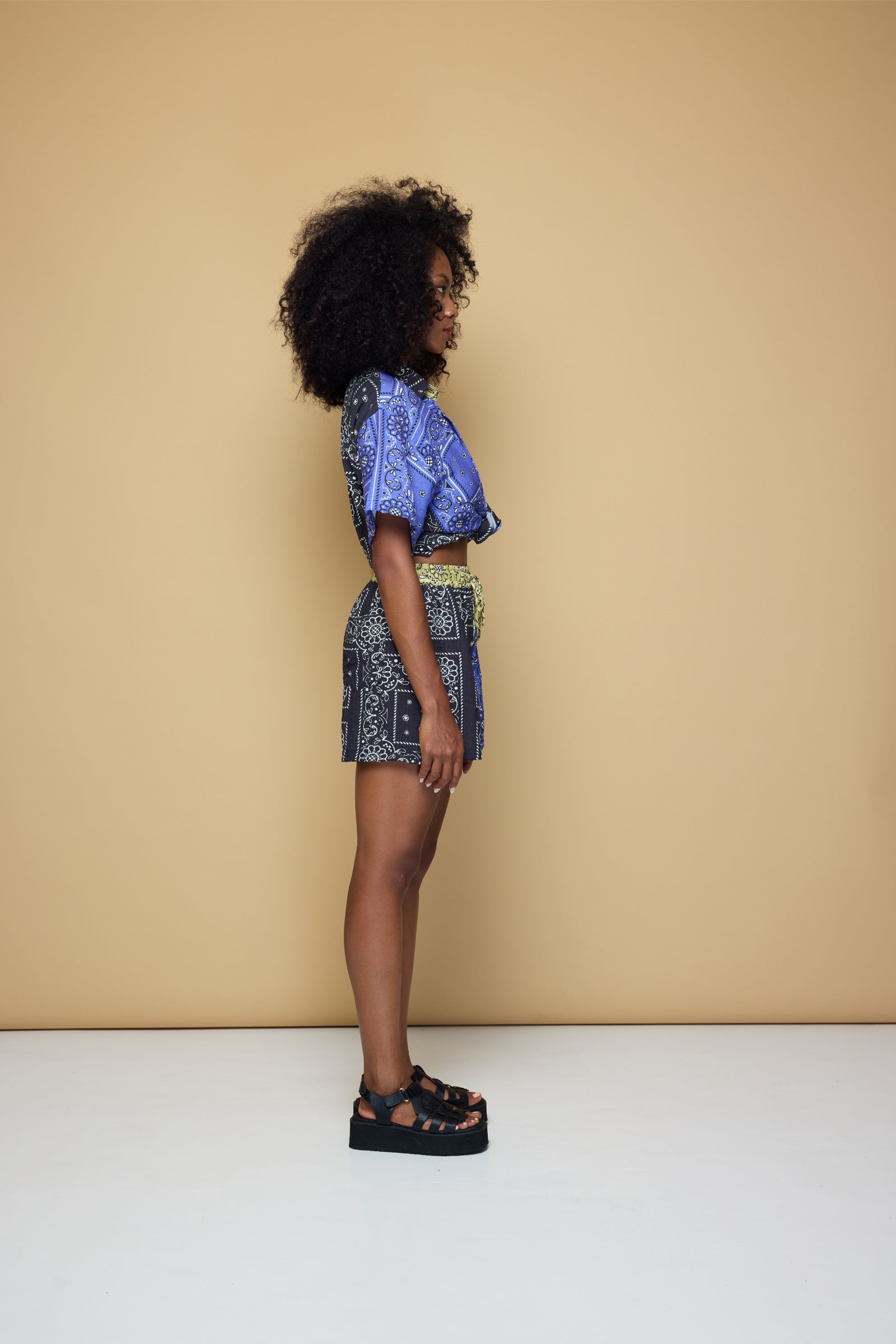 PATCHWORK SALLY DRAWSTRING SHORT - PATCHWORK BANDANA STATE PRINT  BLUE/BLACK/LIME