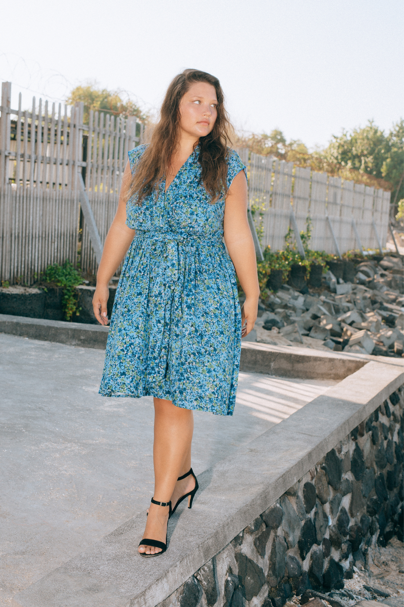 THE POINT DRESS SHORT (with tie) - FLORAL EXPLOSION BLUE